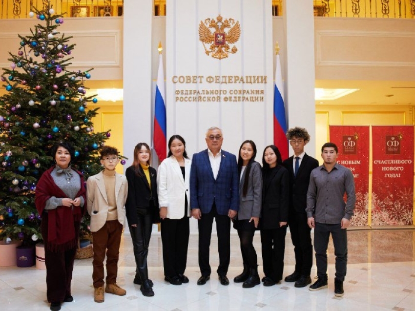 ​Баир Жамсуев встретился со студентами московских вузов